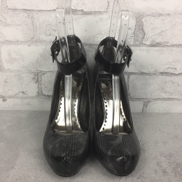 BCBGirls Grey & Black Plaid Heels Size 8 - Picture 2 of 8